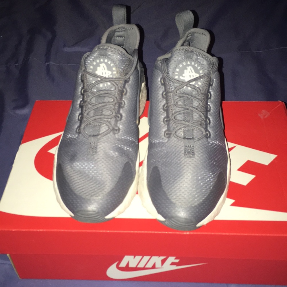 W Air Huarache Run Ultra